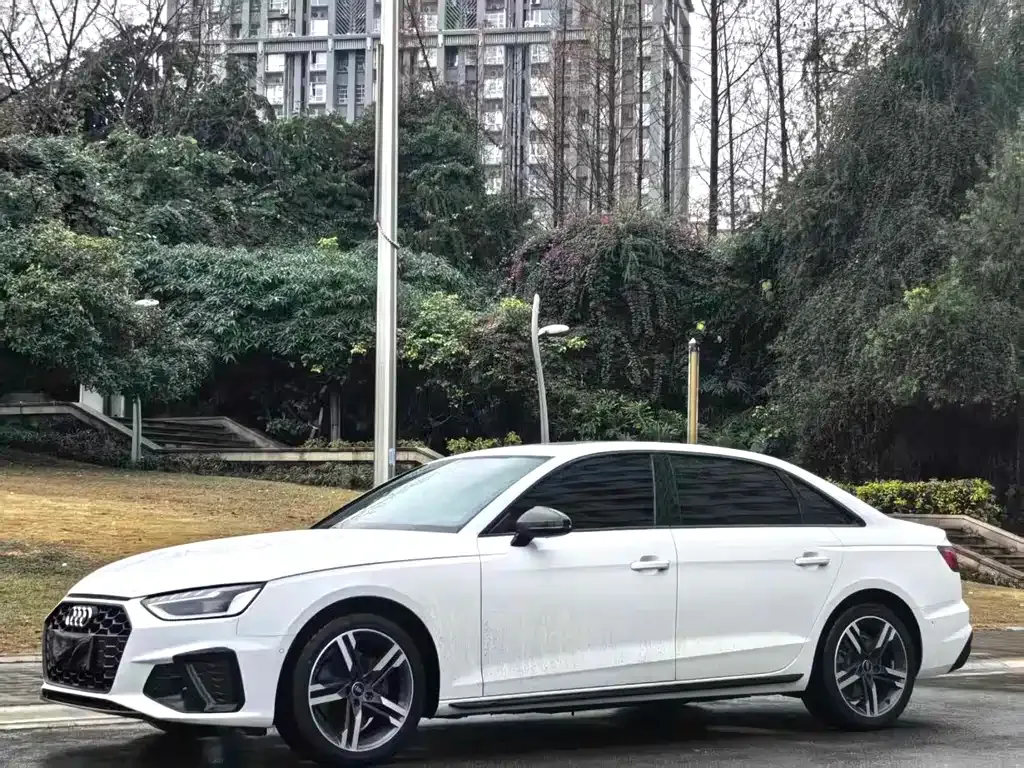 Audi A4L 2021 из CN, фото 1