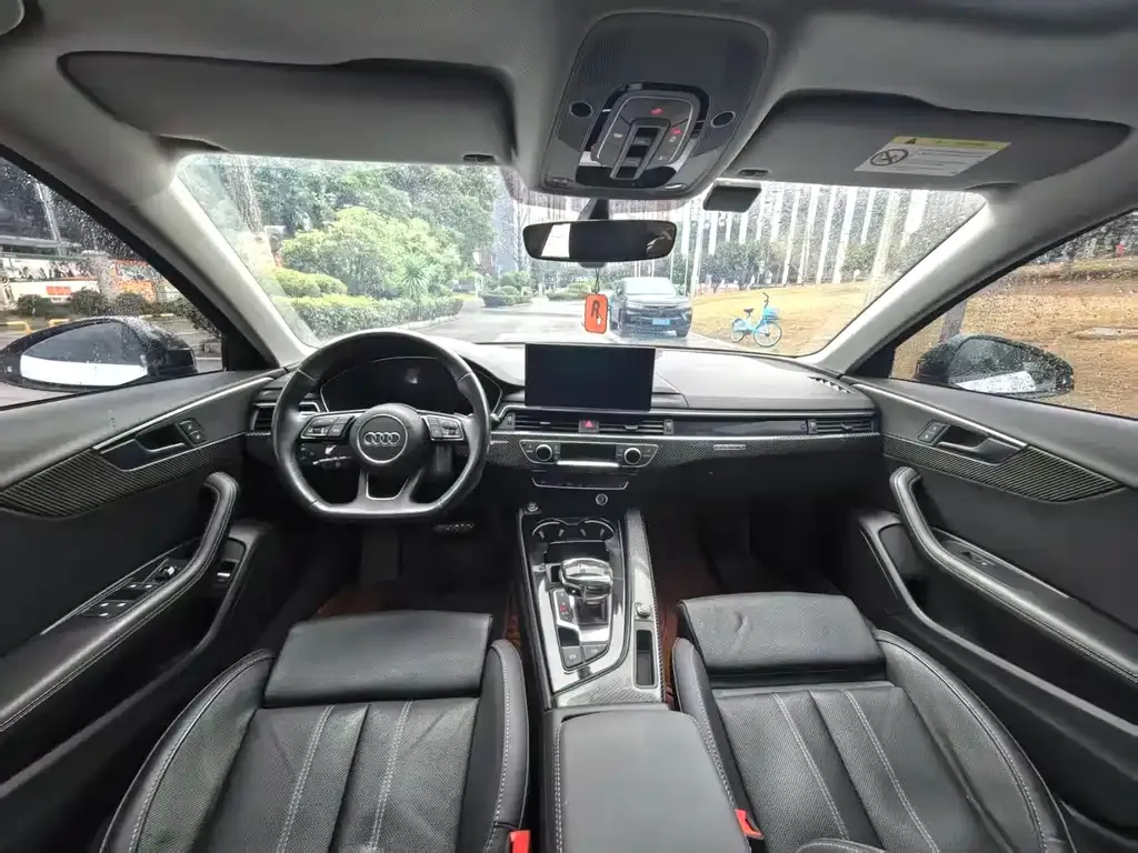 Audi A4L 2021 из CN, фото 5