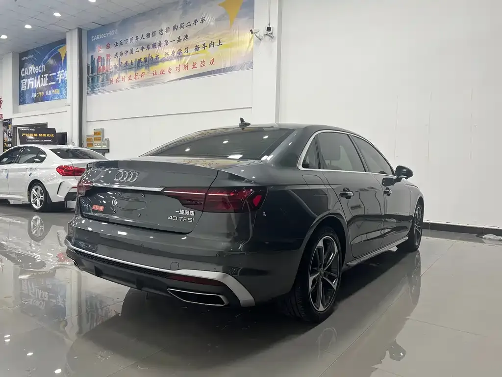 Audi A4L 2023 из CN, фото 3