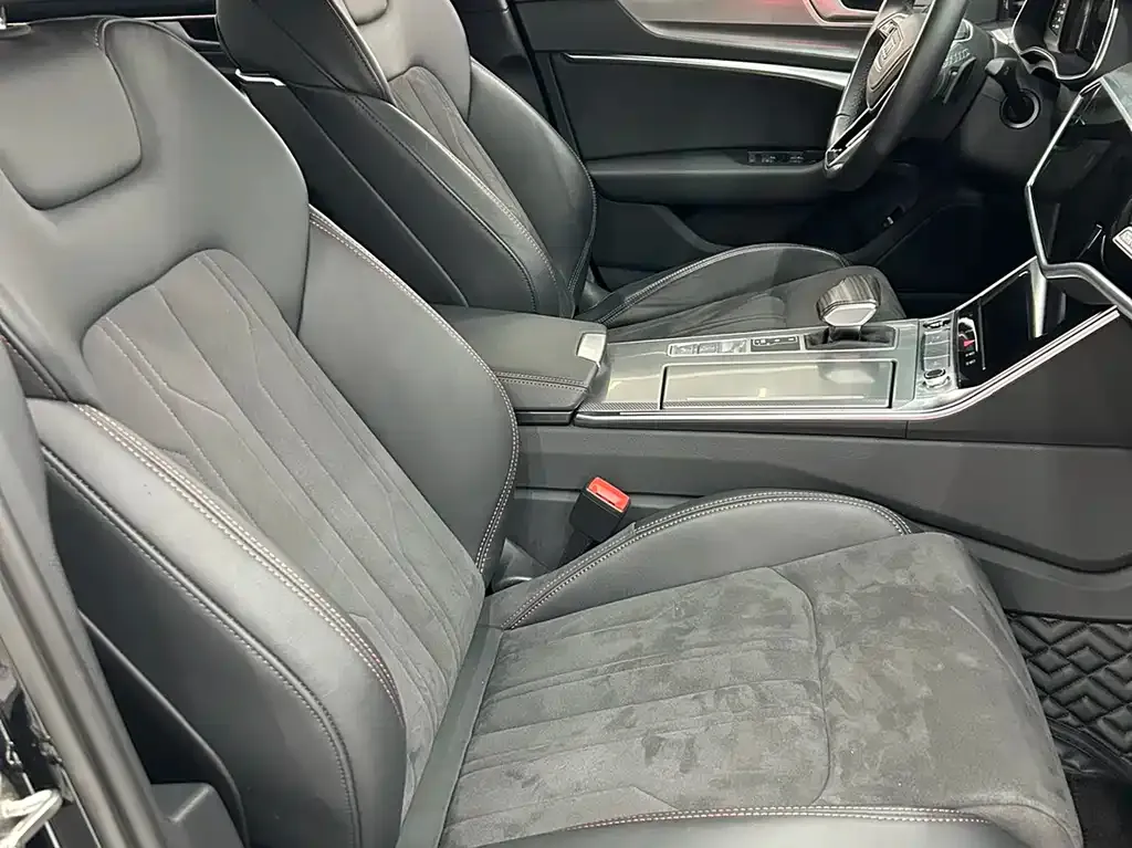 Audi A6L 2025 из CN, фото 9
