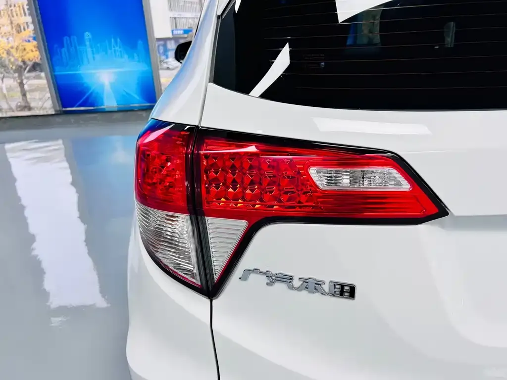 Honda Vezel 2022 из CN, фото 10