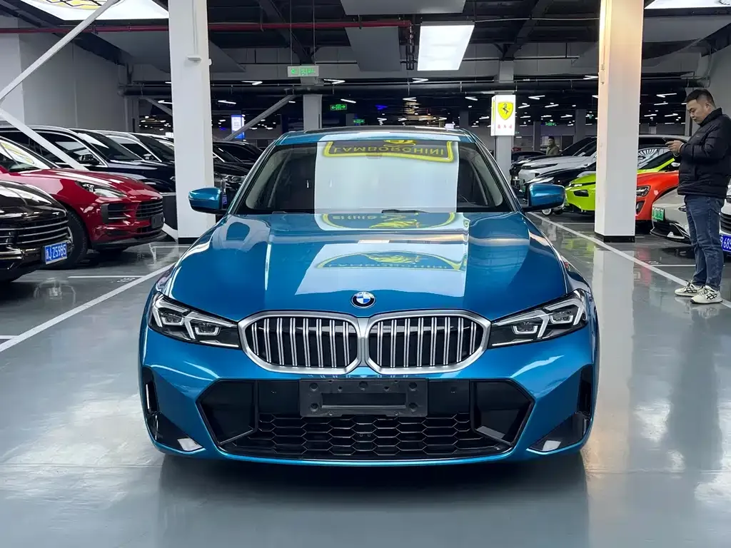BMW 3 Series 2023 из CN, фото 2