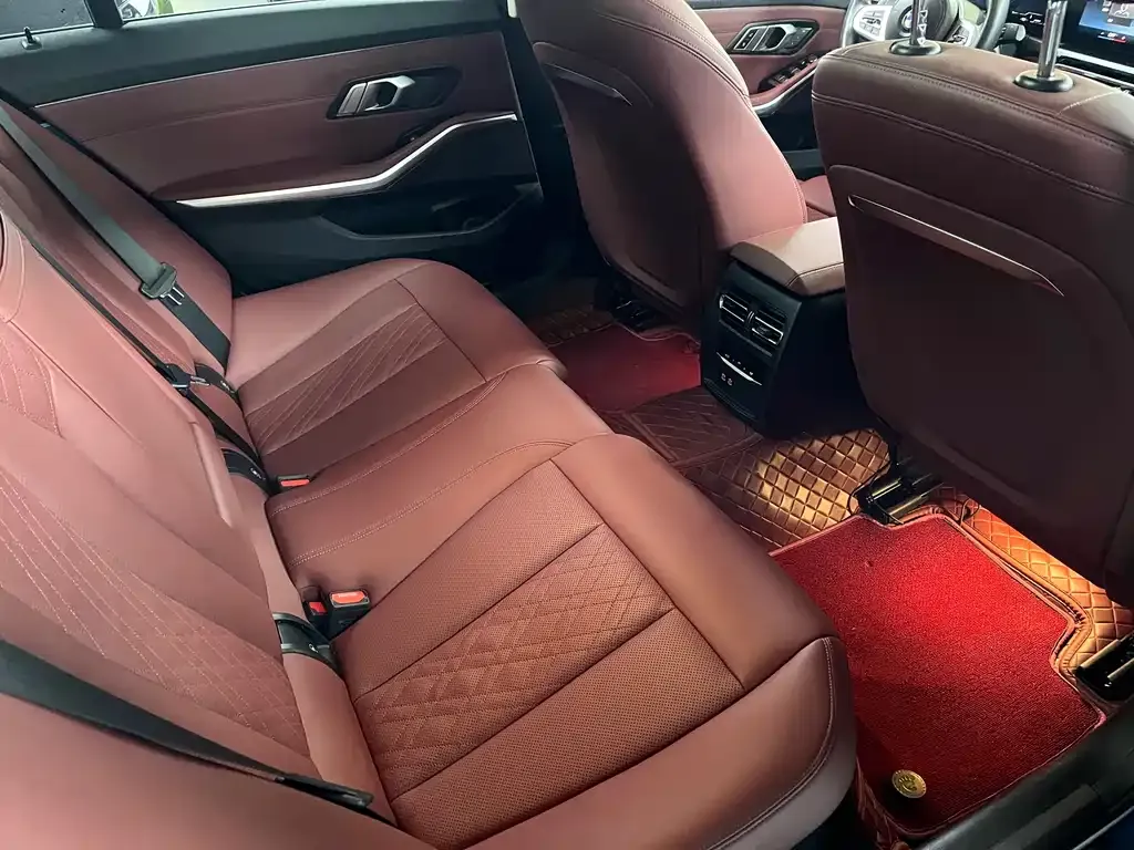 BMW 3 Series 2023 из CN, фото 9