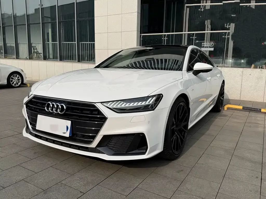 Audi A7 2021 из CN, фото 1