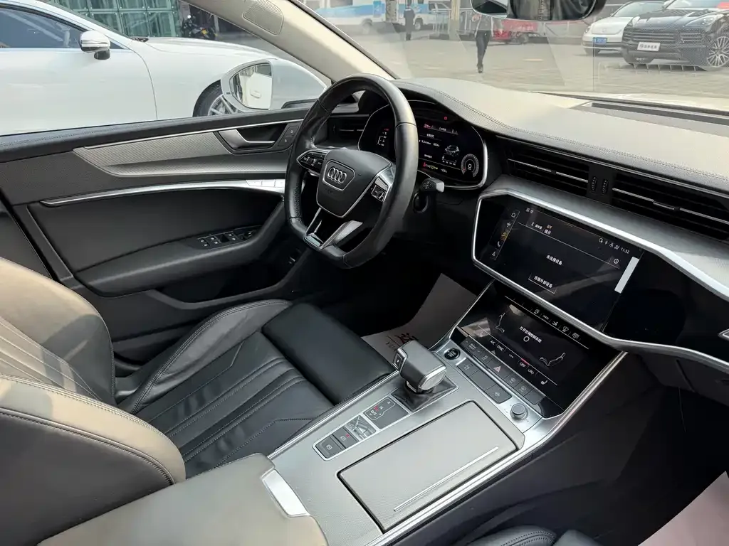 Audi A7 2021 из CN, фото 4