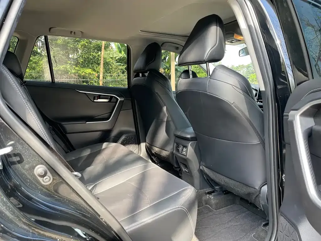 Toyota Wildlander 2023 из CN, фото 9