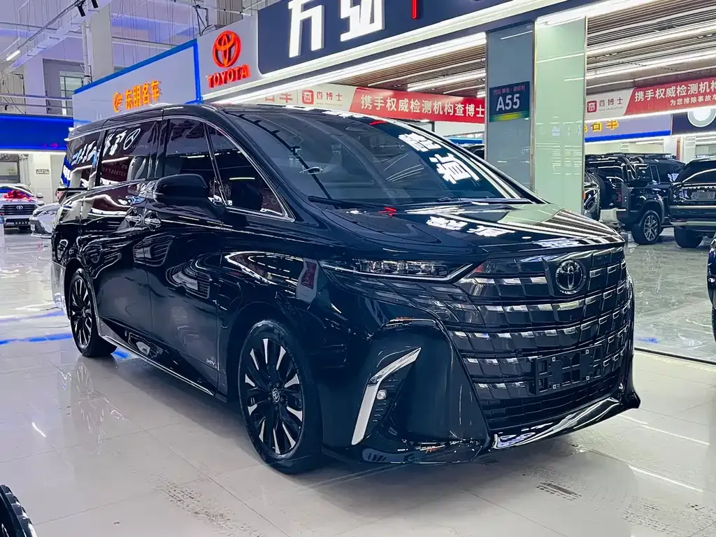 Toyota Alphard — фото 7