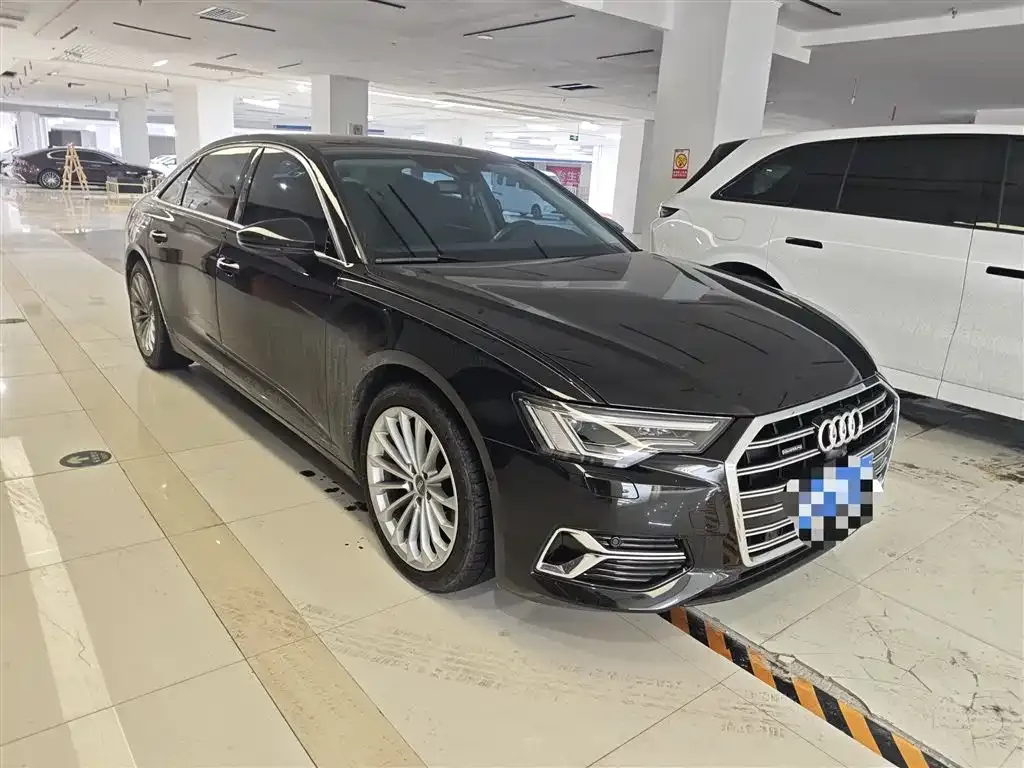 Audi A6L 2023 из CN, фото 6
