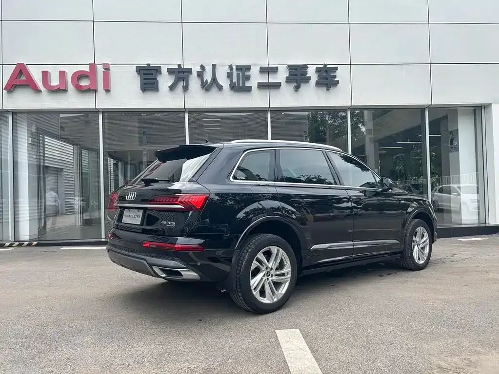 Audi Q7 — фото 4