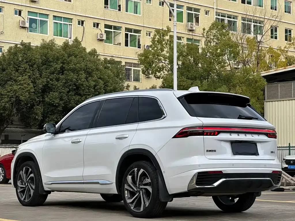 Geely Xingyue L — фото 8