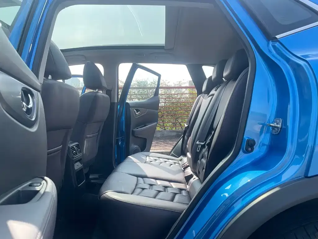 Nissan Qashqai 2022 из CN, фото 2