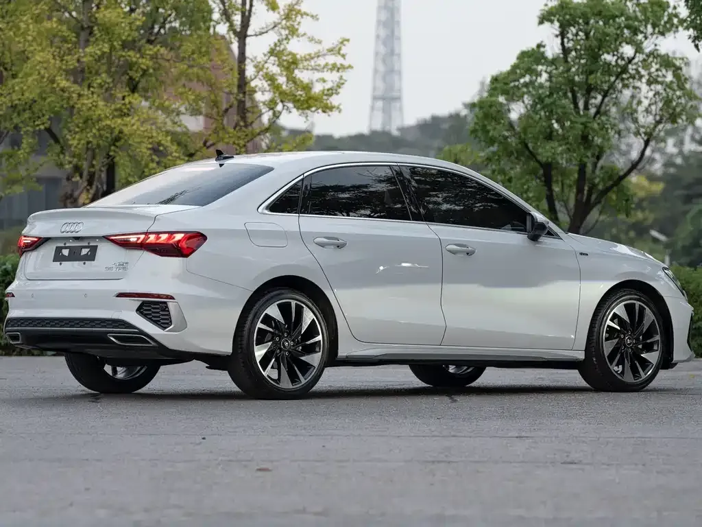 Audi A3 2022 из CN, фото 10