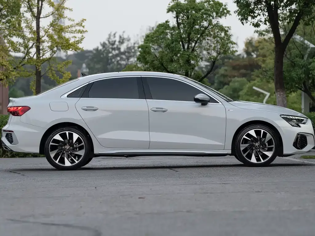 Audi A3 2022 из CN, фото 7