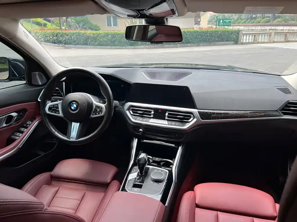 BMW 3 Series 2022 из CN, фото 2