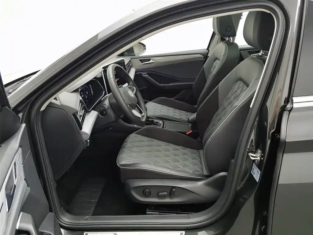 Volkswagen Sagitar 2024 из CN, фото 8