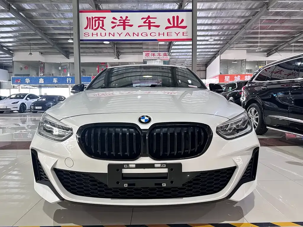 BMW 1 Series 2022 из CN, фото 6
