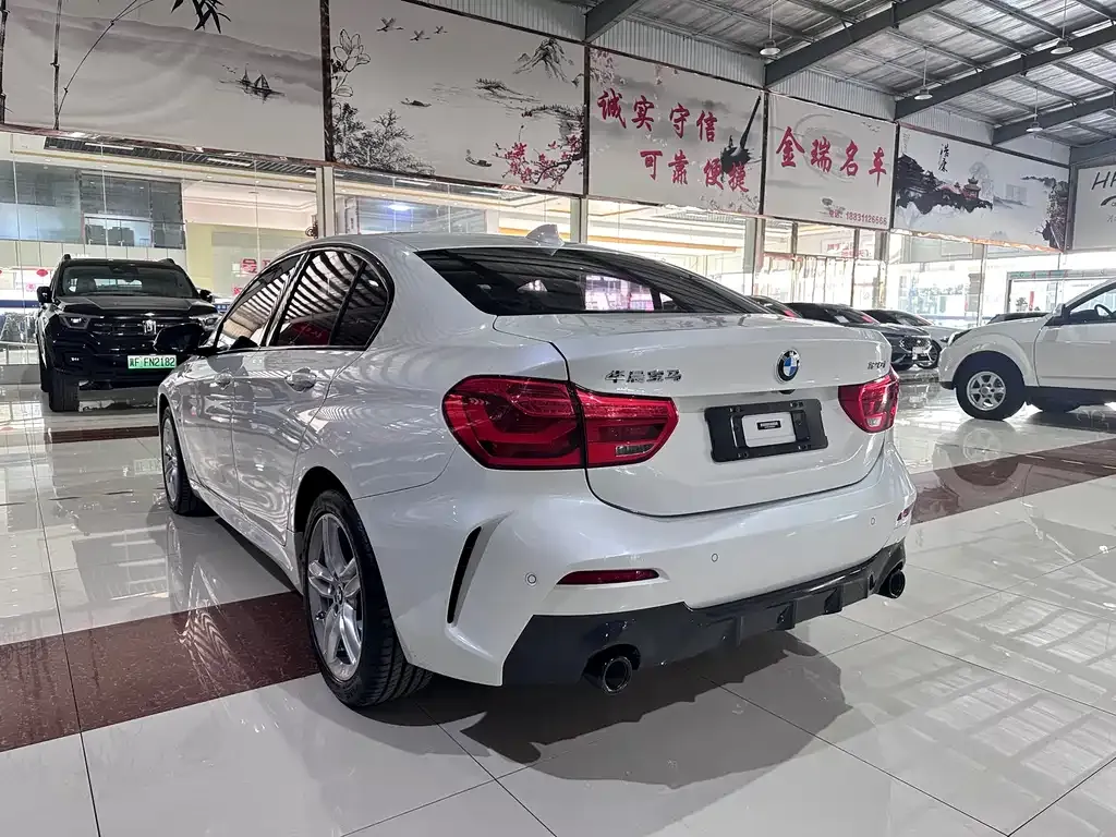 BMW 1 Series 2022 из CN, фото 4