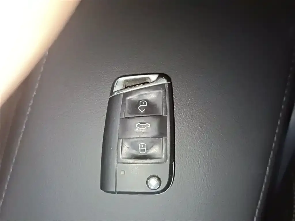 Volkswagen Tayron — фото 9