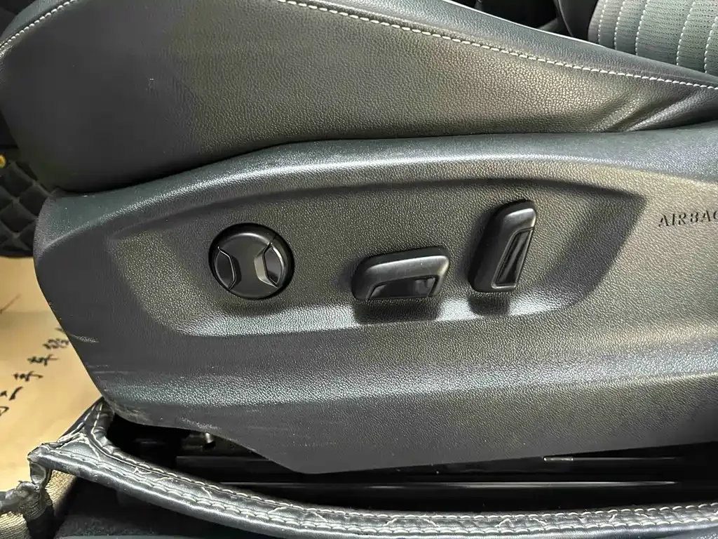 Volkswagen Tiguan L 2021 из CN, фото 10