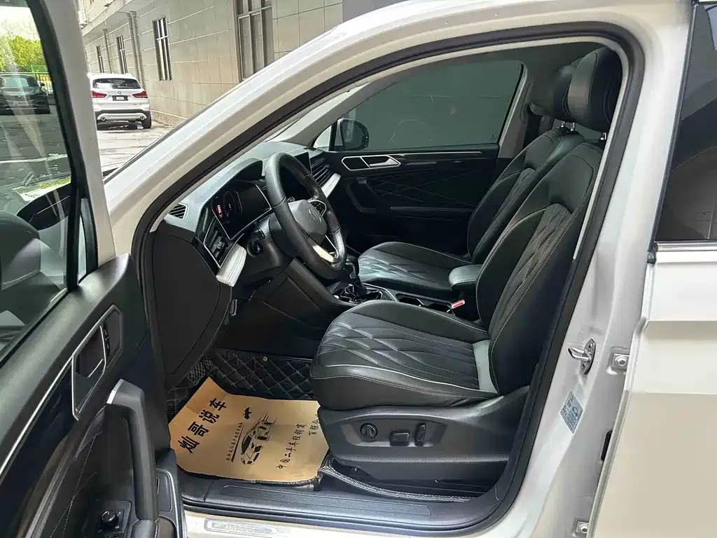 Volkswagen Tiguan L 2021 из CN, фото 9