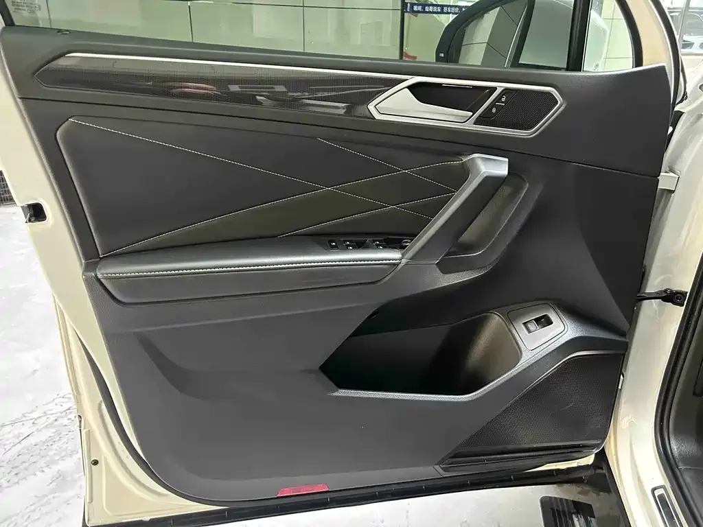 Volkswagen Tiguan L 2021 из CN, фото 6