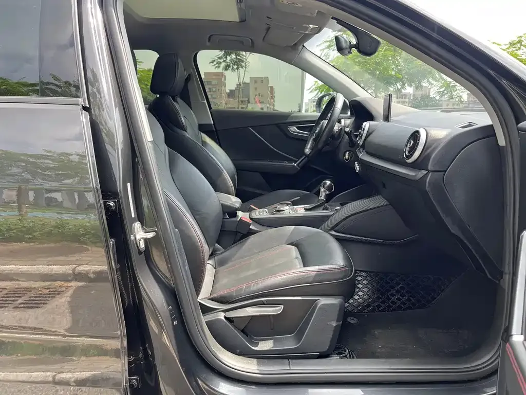 Audi Q2L 2022 из CN, фото 4