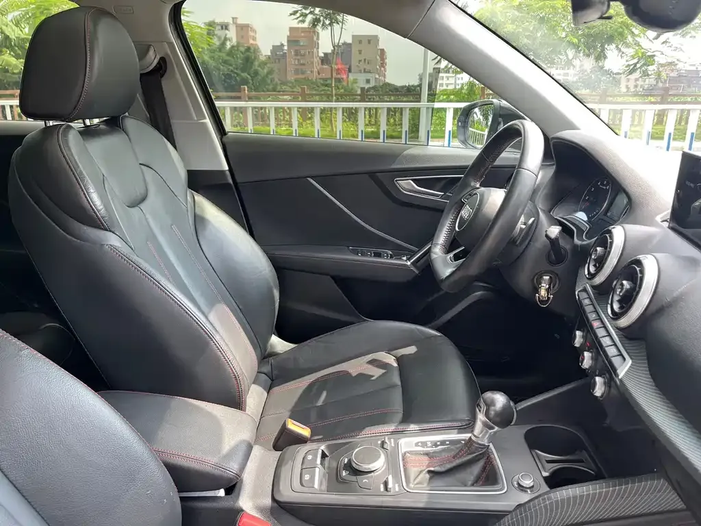 Audi Q2L 2022 из CN, фото 2