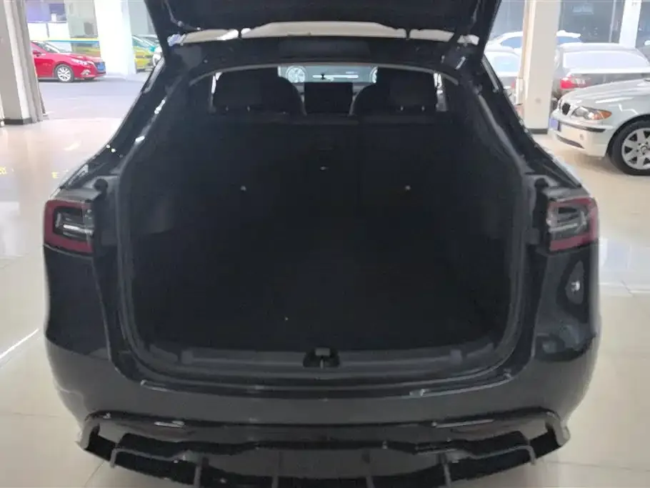 Tesla Model Y 2024 из CN, фото 10