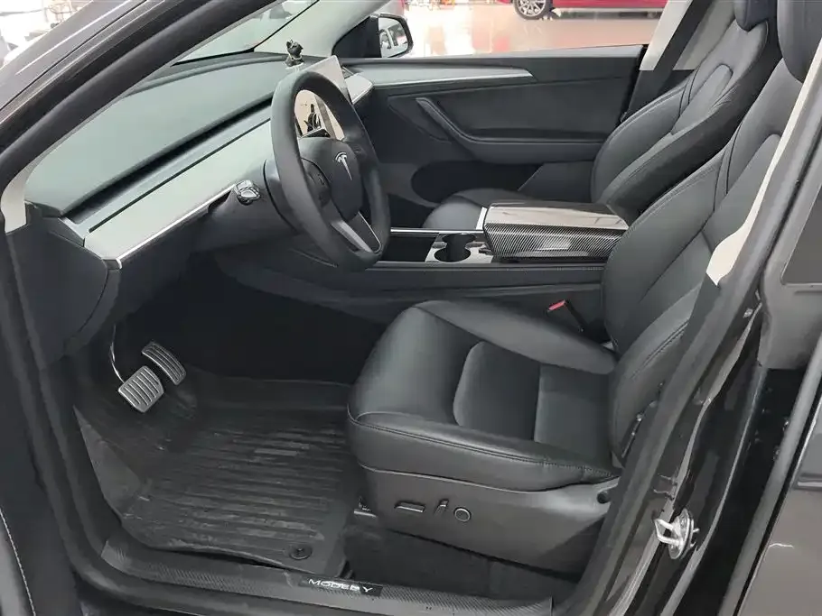 Tesla Model Y 2024 из CN, фото 7