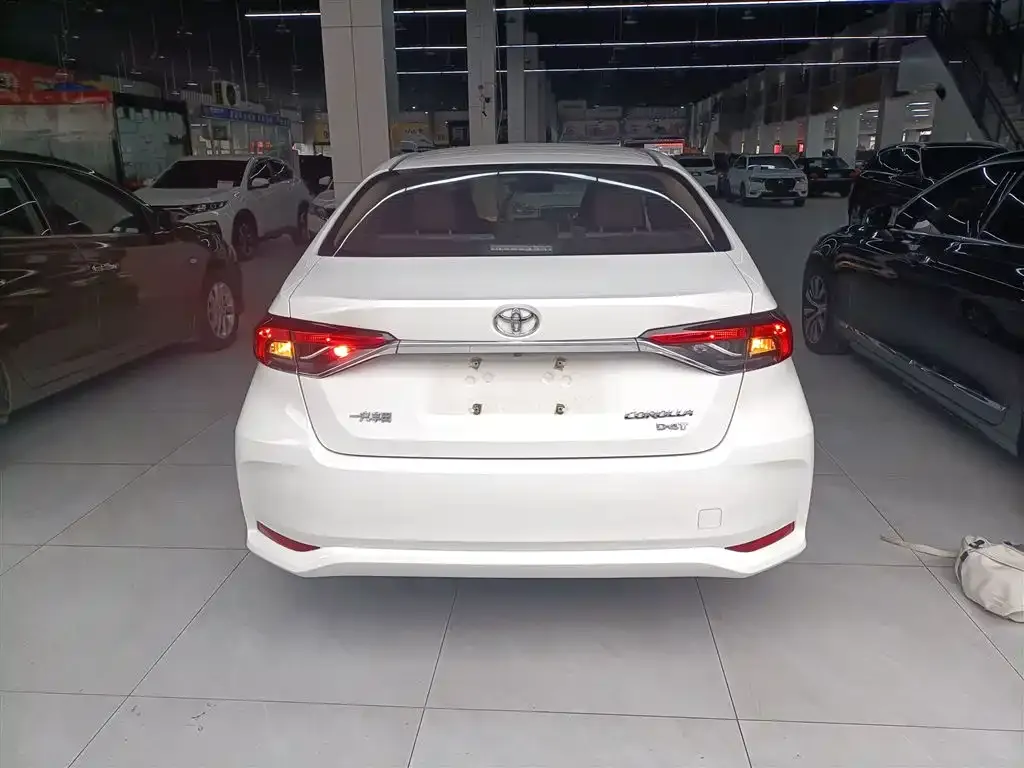 Toyota Corolla 2021 из CN, фото 8