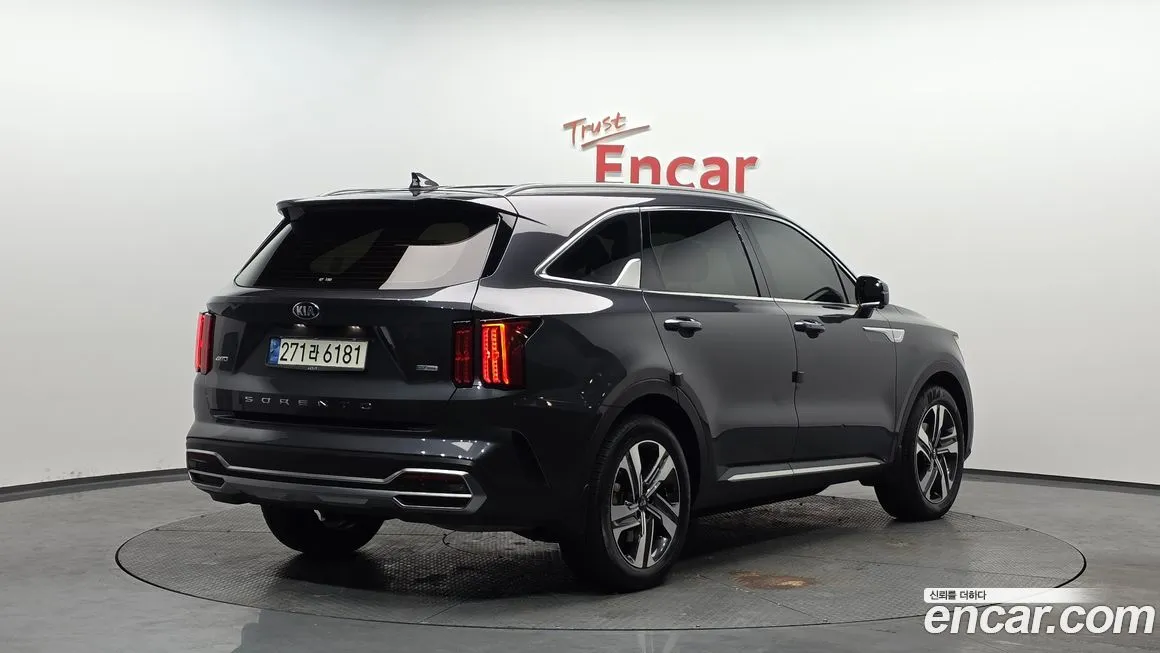 Kia Sorento — фото 8