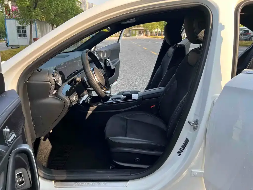 Mercedes-Benz A-Class 2021 из CN, фото 2