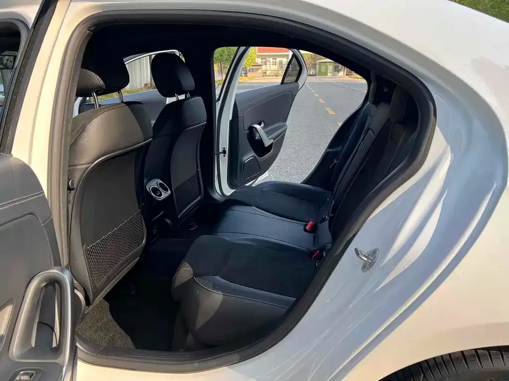 Mercedes-Benz A-Class 2021 из CN, фото 4