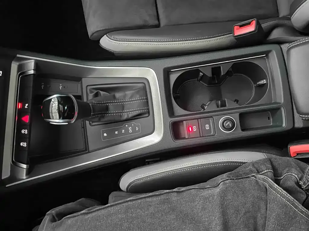 Audi Q3 2022 из CN, фото 8