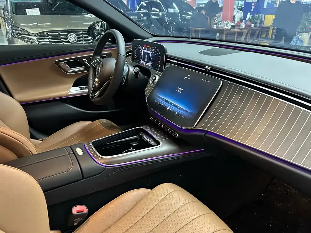 Mercedes-Benz E-Class 2025 из CN, фото 2