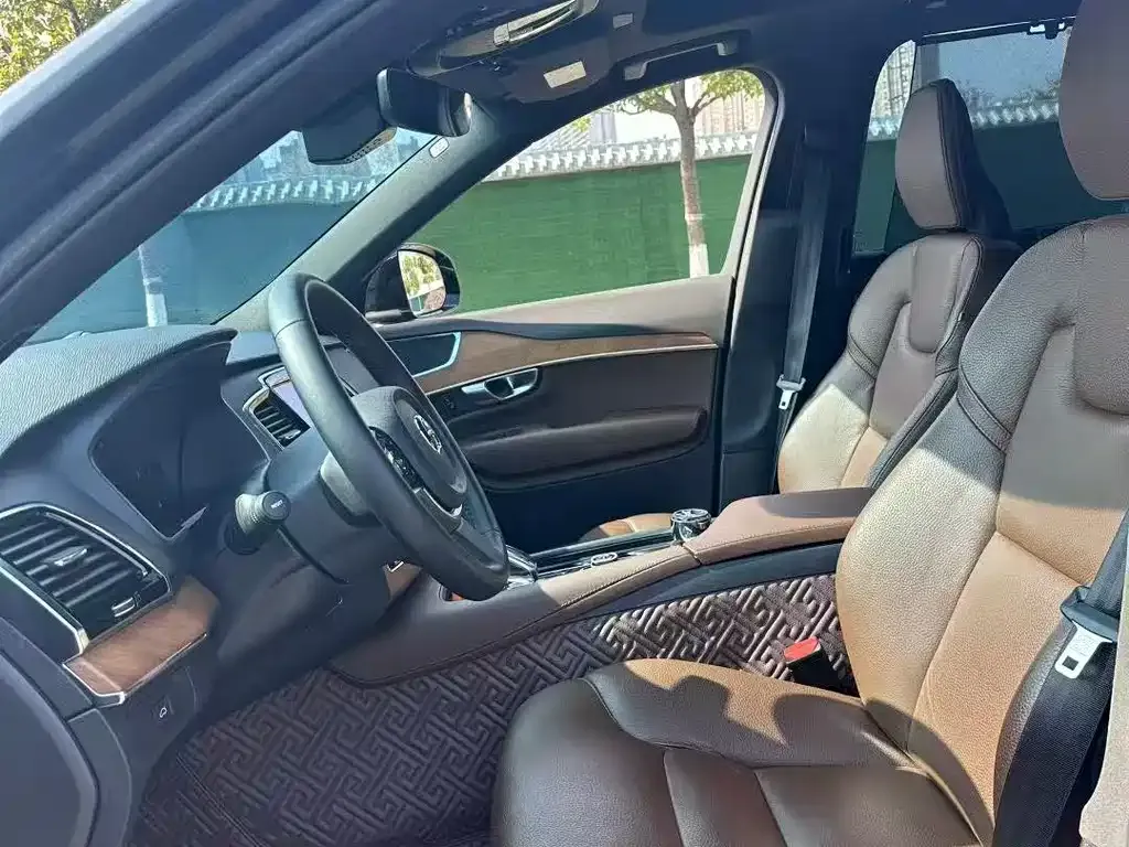 Volvo XC90 2023 из CN, фото 7