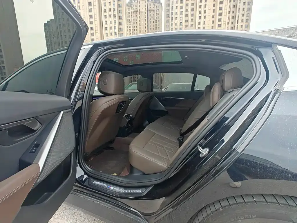 BMW i5 2025 из CN, фото 6