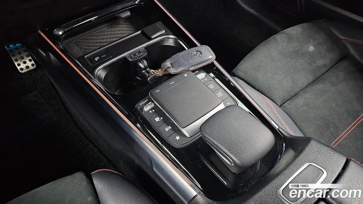 Mercedes-Benz GLB-Class 2021 из KR, фото 2