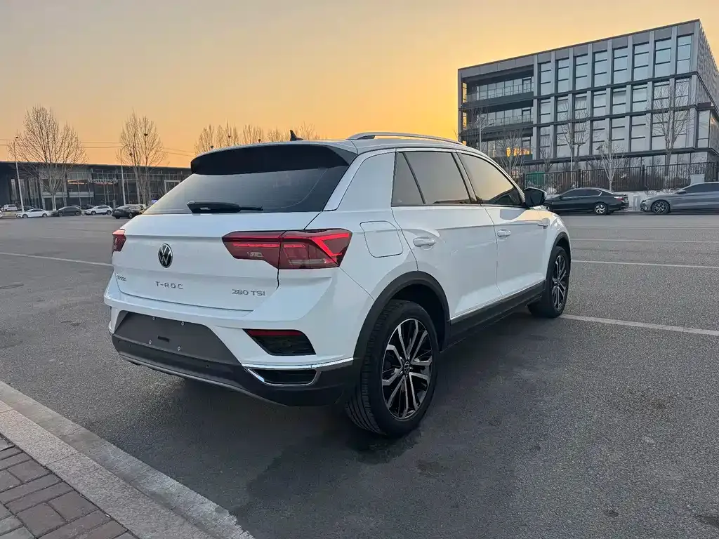 Volkswagen T-Roc 2023 из CN, фото 9