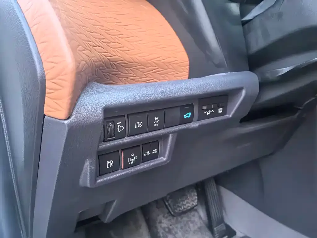Toyota Sienna — фото 4