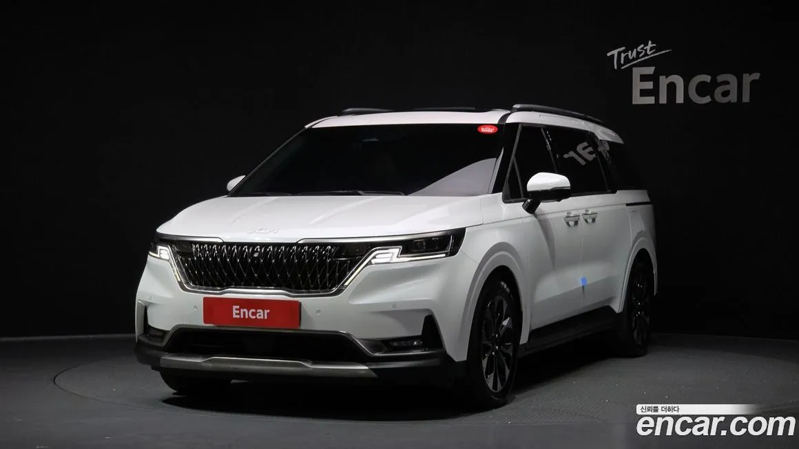 Kia Carnival — фото 1
