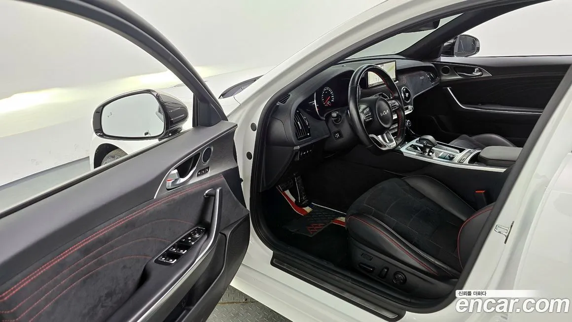 Kia Stinger 2022 из KR, фото 2