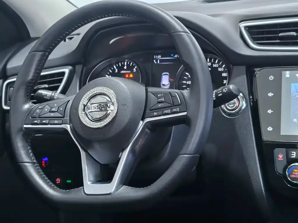 Nissan Qashqai — фото 10