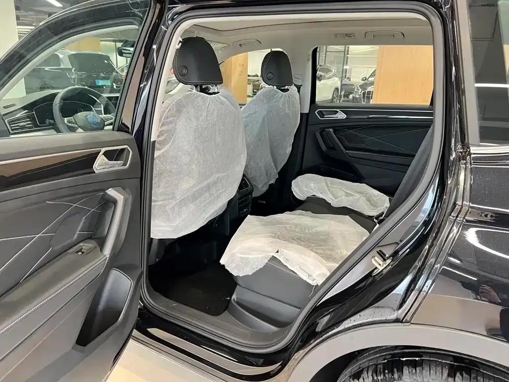 Volkswagen Tiguan L New Energy — фото 7