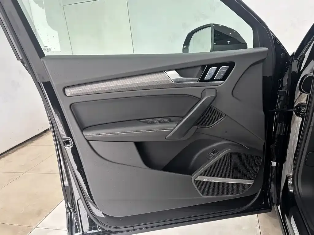 Audi Q5L 2026 из CN, фото 8