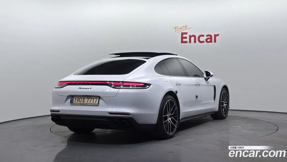 Porsche Panamera 2022 из KR, фото 2
