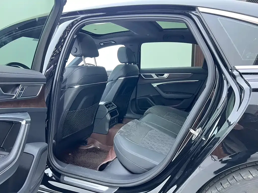 Audi A6L 2022 из CN, фото 7