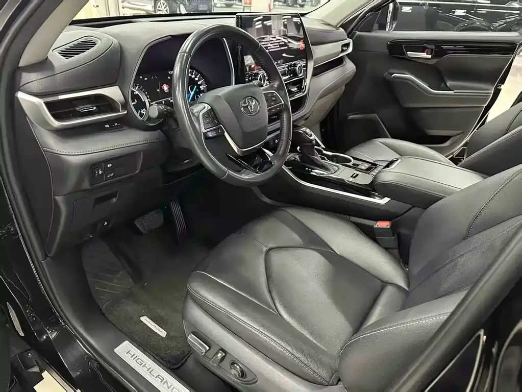 Toyota Highlander 2022 из CN, фото 3