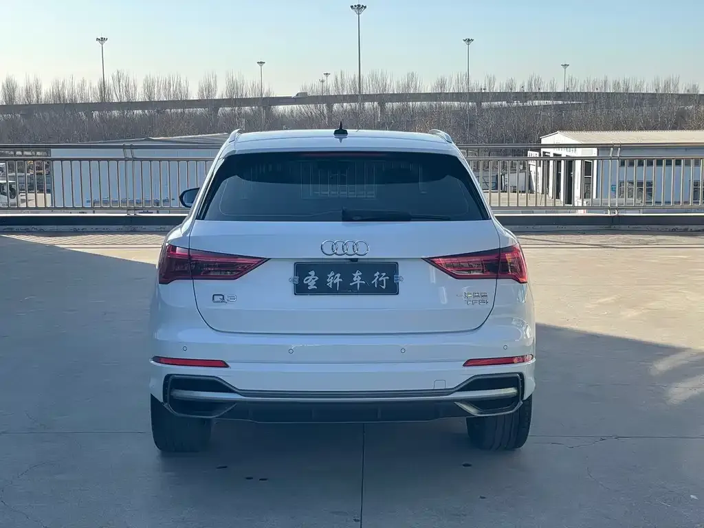 Audi Q3 2021 из CN, фото 5