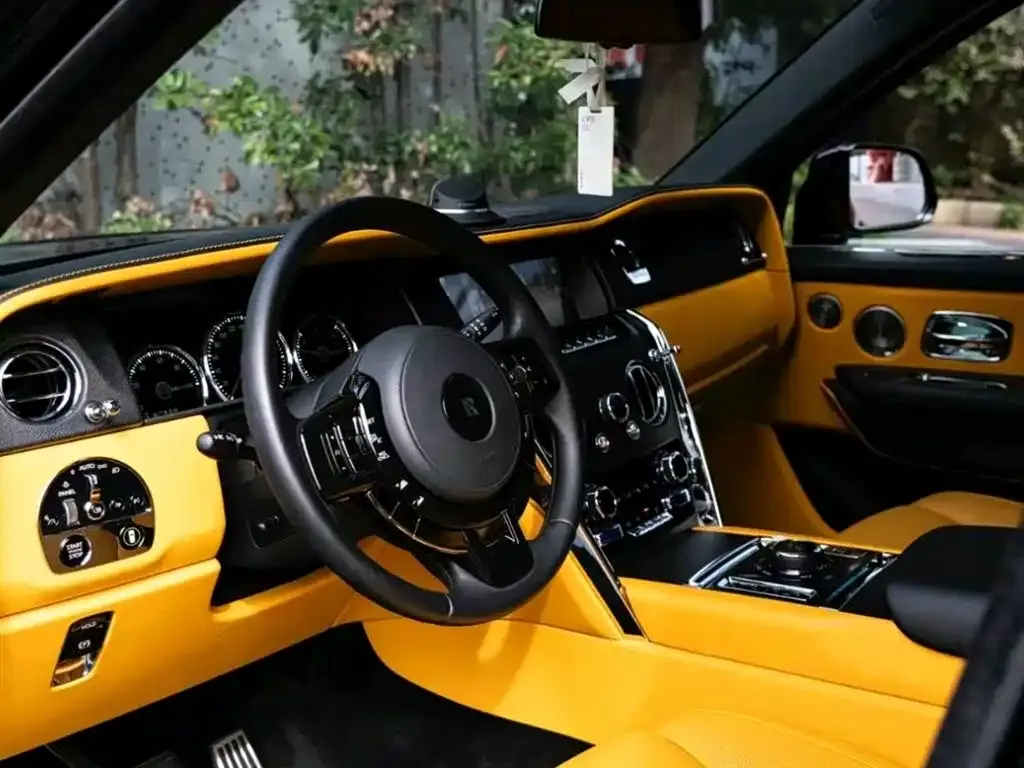 Rolls-Royce Cullinan 2023 из CN, фото 8